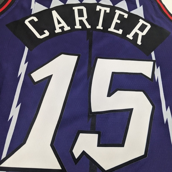 Men's Mitchell & Ness Carter #15 Purple Toronto Raptors 1998/99 Hardwood Jersey - Picture 8 of 8